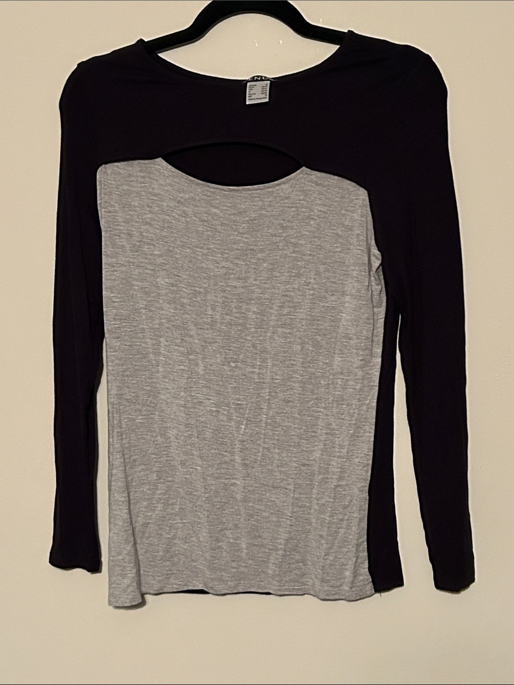 VENUS Black and Gray Long Sleeve Top